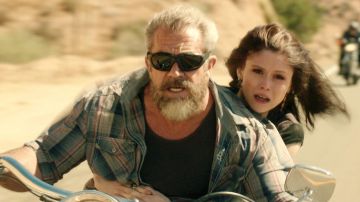 The sunglasses of John Link (Mel Gibson) in Blood Father
