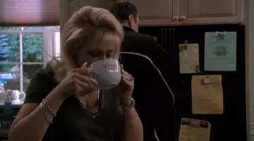 La taza/Yahoo! Cup en Los Soprano S03E06