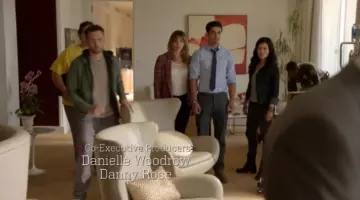 les chaussures boots de Happy Quinn ( Ja­dyn Wong ) dans Scor­pion