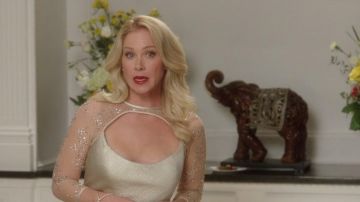 The elephant saw behind Gwendolyn (Christina Applegate) in Bad Moms