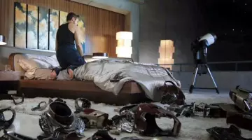 The light fixture in Tony Stark (Robert Downey Jr) in Iron Man 3