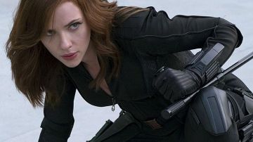 El atuendo / cosplay de la Viuda Negra (Scarlett Johansson) en Capitán América: Civil War