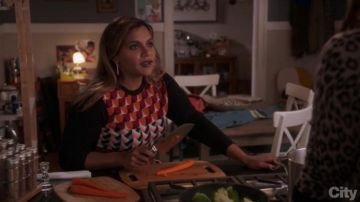 the pull of Mindy Lahiri (Mindy Kaling) in The Mindy project