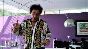 The lamp FLOS in Reiner (Javier Bardem) in Cartel