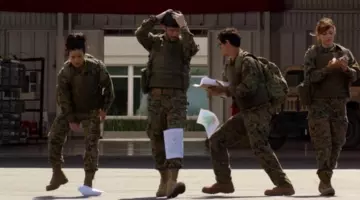 the military pants of Toby Curtis ( Eddie Kaye Thomas ) in Scorpio