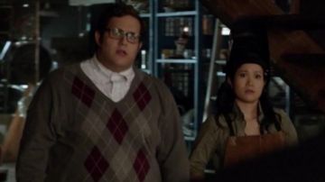 V neck sweater size large Sylvester Dodd (Ari Stidham) in Scorpio