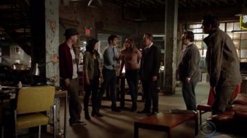 sneakers rising of Toby Curtis ( Eddie Kaye Thomas ) in Scorpio