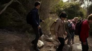 le sac à dos de Happy Quinn (Ja­dyn Wong) dans Scor­pion S01E19
