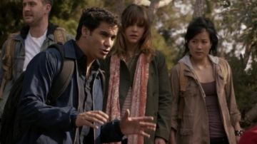 functional jacket with hood and pockets of Happy Quinn ( Jadyn Wong ) in Scorpio