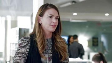 Blusa a rayas Isabelle Marant de Liza Miller en Younger S1E12