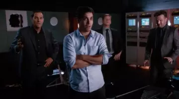 The shirt of Walter O'brien (Elyes Gabel) in Scorpio