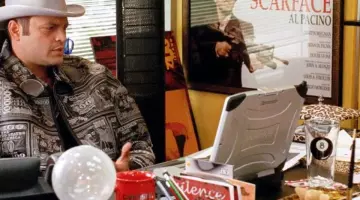 Le verre avec une boule de billard de Raji (Vince Vaughn) dans Be Cool