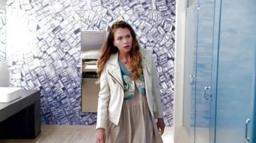 Chaqueta de cuero blanco IRO de Liza Miller en Younger S1E5