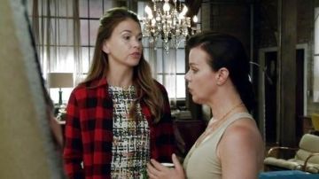 Blouse plaid BB Dakota Liza Miller in Younger S1E3
