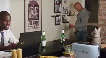 L'ordinateur portable Acer de Calvin Joyner (Kevin Hart) dans Agents presque Secrets