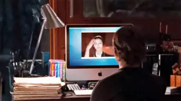 The desk lamp of Catherine (Julianne Moore) in Chloe