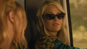 Michael Kors Harbour Island MK2195U Gafas de sol Cat Eye usadas por Angela Norris (Ali Larter) como se ve en Landman (T01E10)