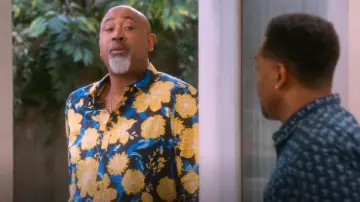 INC International Concepts Regular-Fit Floral-Print Shirt worn by Frank (Lamont Thompson) as seen in The Upshaws (S06E10)
