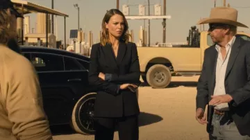 Argent Double-Breasted Blazer in Viscose Satin Twill worn by Rebecca Falcone (Kayla Wallace) as seen in Landman (S01E10)