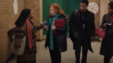 Baggu Horizontal Duck Bag, worn by Janine Teagues (Quinta Brunson) as seen in Abbott Elementary (S04E10)
