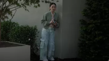 Grey Bandit Walk On By Jeans worn by Stevie as seen in Found (S02E08)
