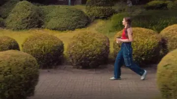 Helsa Wide Cargo Wookwear Pants porté par Kitty (Anna Cathcart) comme on le voit dans XO, Kitty (S02E07)