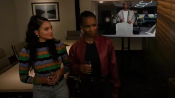 LK Bennett Elina Stripe Sweater porté par Lacey Quinn (Gabrielle Walsh) comme on le voit dans Found (S02E08)