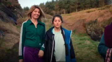 Sudadera Adidas Originals Montreal Track Top usado por Eva Garvey (Sharon Horgan) como se ve en Bad Sisters (T02E08)