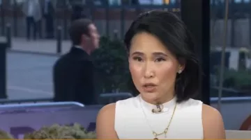 Collier de perles de culture d’eau douce Pandora ME Slim Treated porté par Vicky Nguyen comme on le voit dans Today le 16 janvier 2025