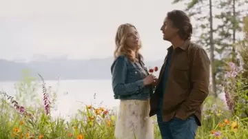 Vestido de apliques florales Harmony de Zimmermann usado por Melinda Monroe (Alexandra Breckenridge) como se ve en Virgin River (T06E07)