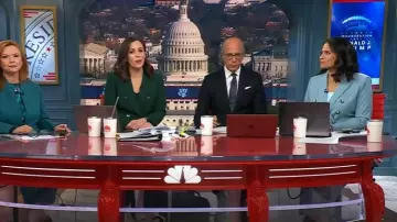 Pantalon Veronica Beard Dova en Heather Smoke Blue porté par Kristen Welker comme on le voit dans Today le 20 janvier 2025
