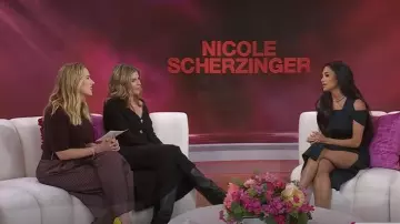 Pantalones de pierna ancha de jacquard plisado a rayas Dries van Noten usados por Scarlett Johansson como se vio en Today with Hoda & Jenna el 21 de enero de 2025