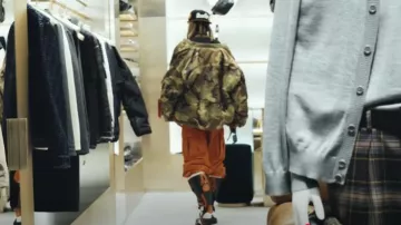 Botas moteras Balenciaga rojas, negras y blancas usadas por Future en Lil Baby - 99 with Future (Video Musical Oficial)