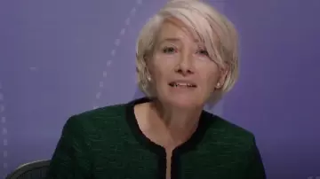 La chaqueta verde ajustada que usó Vivienne Rook (Emma Thompson) en Years and Years (Temporada 1)