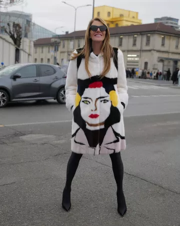 Balenciaga Pantaleggings 110Mm Escarpins portés par Anna Dello Russo au défilé Prada Automne Homme le 19 janvier 2025