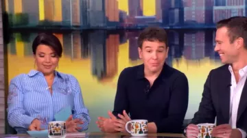 Cinq a Sept Lisa Beaded Butterfly Stripe Cotton Blend Button-Up Shirt usada por Ana Navarro como se ve en The View el 24 de enero de 2025