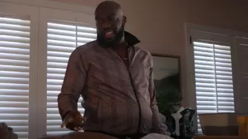 Dxhmoney HX Men Track Suits Sets Long Sleeve Full-Zip Sweatsuit Plaid Active Jackets And Jogging Pants 2 Piece Outfits worn by Ray (Omar J. Dorsey) as seen in Bookie (S02E04)