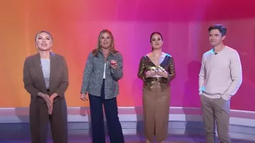 Top Reformation Irina en dorado usado por Donna Farizan como se ve en Today with Hoda & Jenna el 24 de enero de 2025