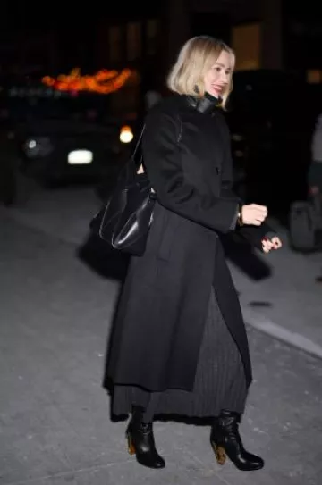 Manteau blazer double face en cachemire Akris porté par Naomi Watts à New York le 21 janvier 2025