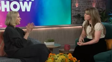 Attersee La jupe en tricot portée par Naomi Watts telle qu’elle est vue dans le spectacle The Kelly Clarkson Show le 24 janvier 2025