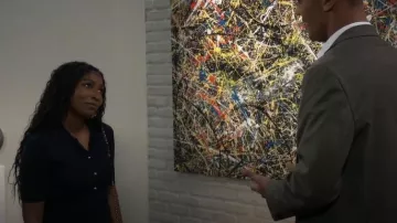 Vestido de H&M con cuello usado por Trina Robinson (Tabyana Ali) visto en General Hospital el 27 de diciembre de 2024