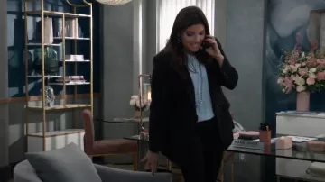 Karl Lagerfeld Paris Tweed Blazer usado por Brook Lynn Quartermaine (Amanda Setton) visto en General Hospital el 17 de enero de 2025