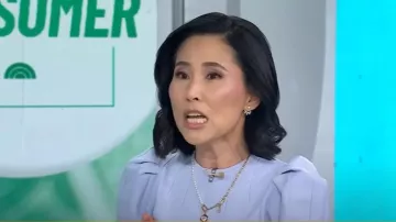 Pandora ME Hearts Medallion Charm porté par Vicky Nguyen comme on le voit dans Today le 27 janvier 2025