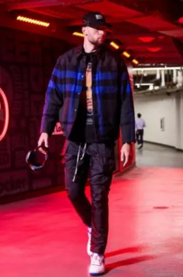 Burberry Black & Blue Check Padded Overshirt worn by Zach LaVine on the Instagram account @chicagobulls