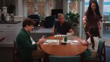 Chaqueta Ripstop Coach de tela estándar usada por Carter (Maxwell Simkins) como se ve en Shifting Gears (S01E01)