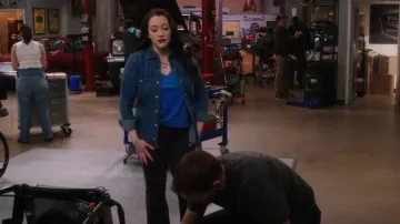 Ralph Lauren Western Inspired Button Long Sleeve Shirt worn by Riley (Kat Dennings) as seen in Shifting Gears (S01E02)