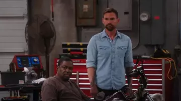 Chemise Levis Classic Western Standard Fit portée par Gabriel (Seann William Scott) comme on le voit dans Shifting Gears (S01E03)