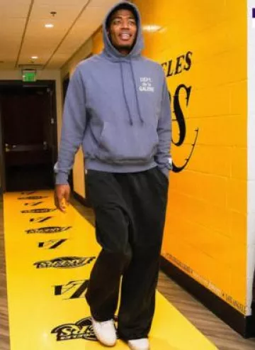 Sweat à capuche Washed Navy French Logo porté par Rui Hachimura sur le compte Instagram @suns