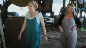 Mtsebmves Elegant Spaghetti Straps Solid Loose Daily Trousers worn by Erin Napier as seen in Home Town (S09E06)