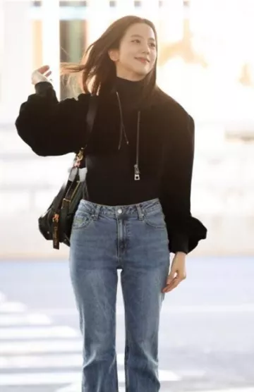 Dior Cropped Bomber Jacket worn by Jisoo at Airport Incheon on January 24, 2025